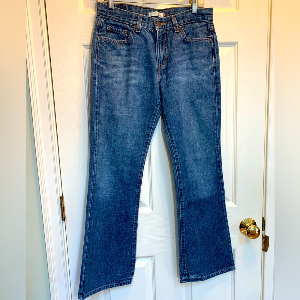 Levi’s boot cut 515 100% cotton size 8 M 29 inch inseam 9 1/2 inch rise